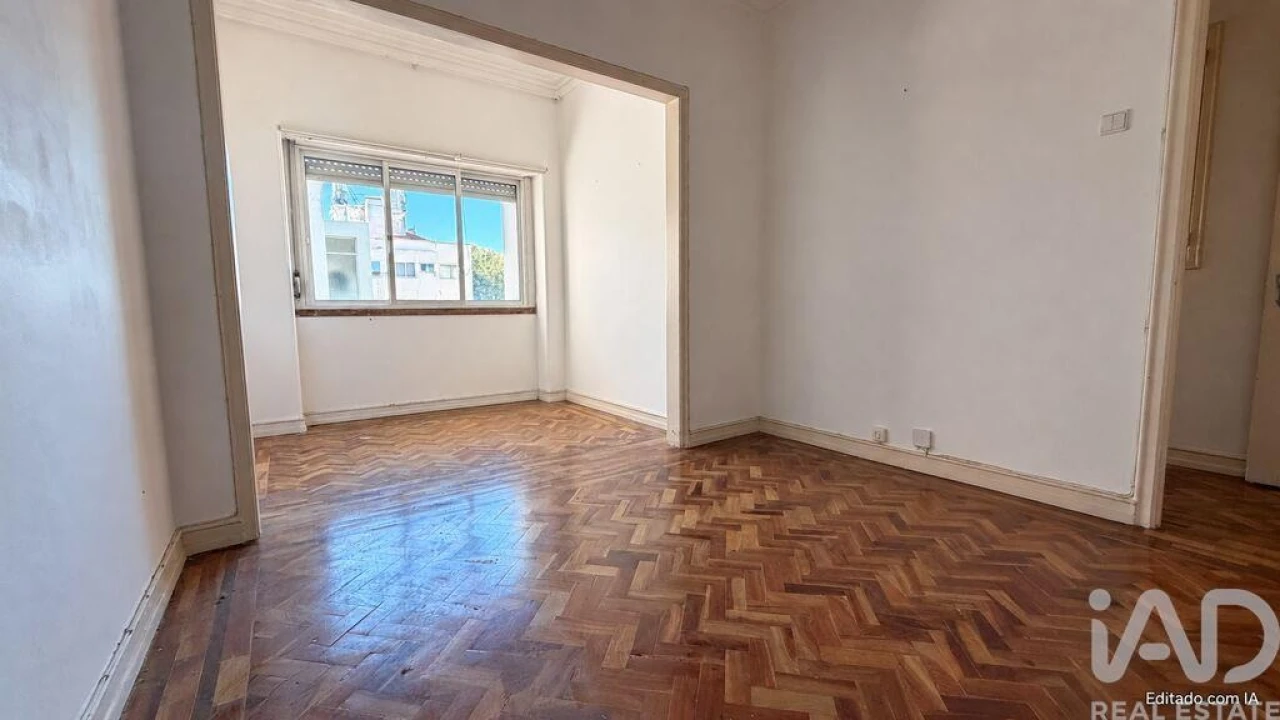 Apartamento T2 para Arrendamento em Campo de Ourique Foto 2