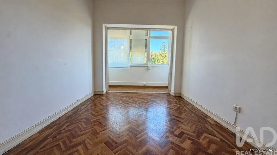 Apartamento T2 para Arrendamento em Campo de Ourique Foto 9