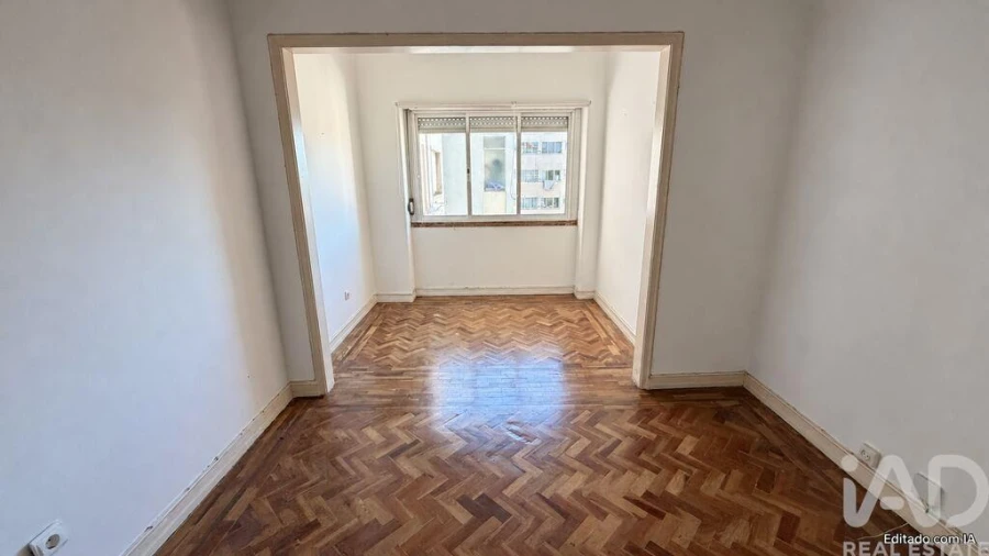 Apartamento T2 para Arrendamento em Campo de Ourique Foto 7