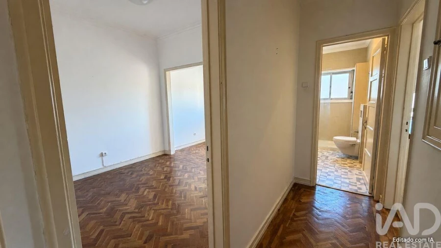Apartamento T2 para Arrendamento em Campo de Ourique Foto 11