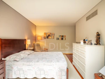 Moradia T4 para Venda em Paranhos