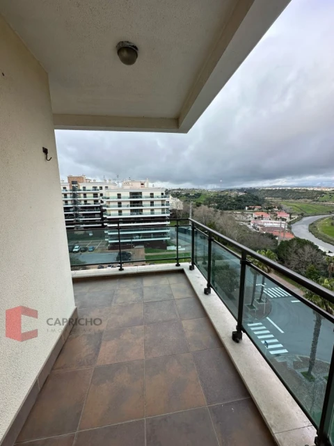 Apartamento T2 para Venda em Sacavém e Prior Velho