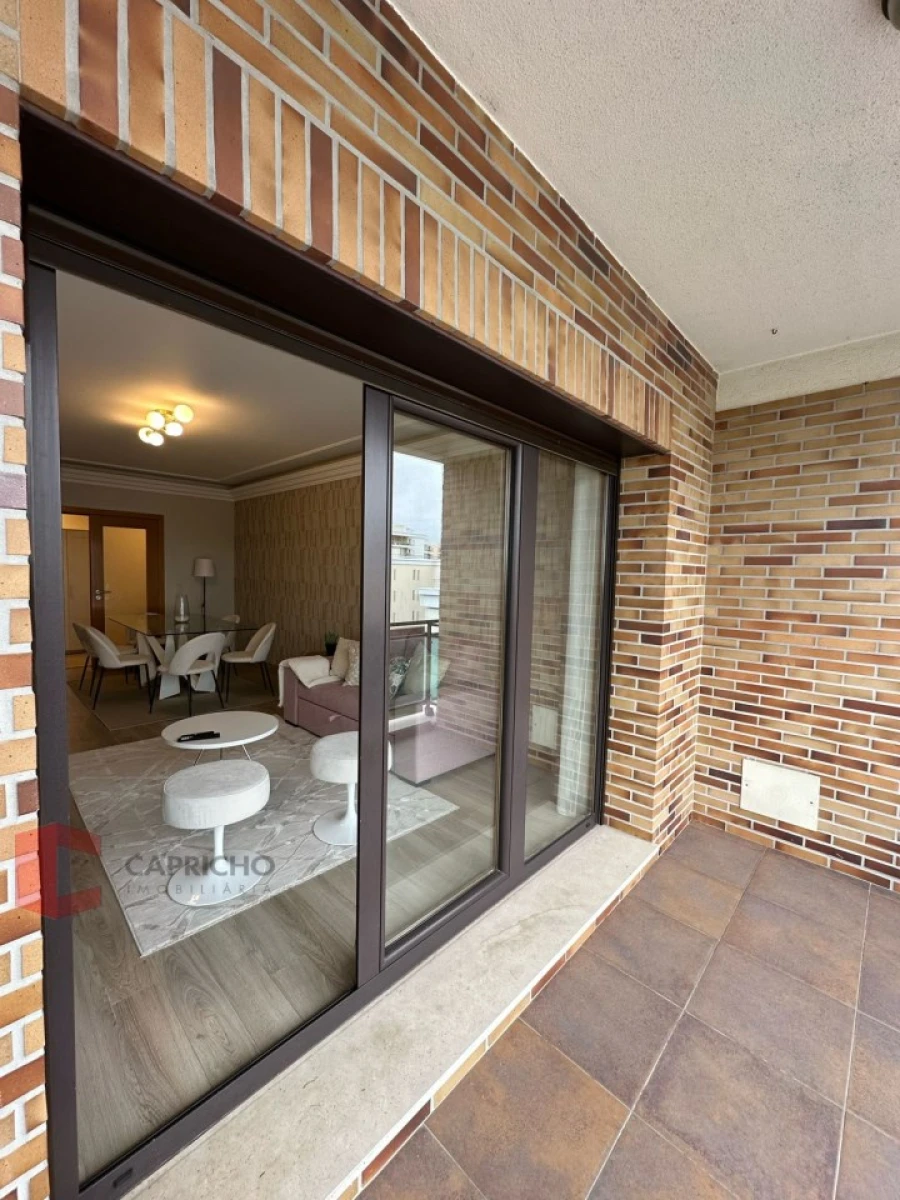 Apartamento T2 para Venda em Sacavém e Prior Velho Foto 4