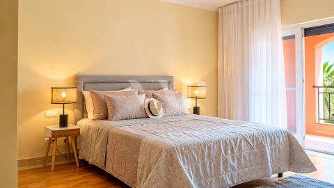 Apartamento T2 para Arrendamento em Quarteira