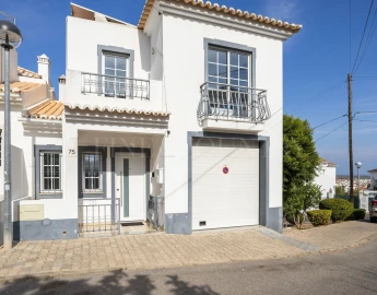 Moradia T3 para Venda em Tavira (Santa Maria e Santiago)
