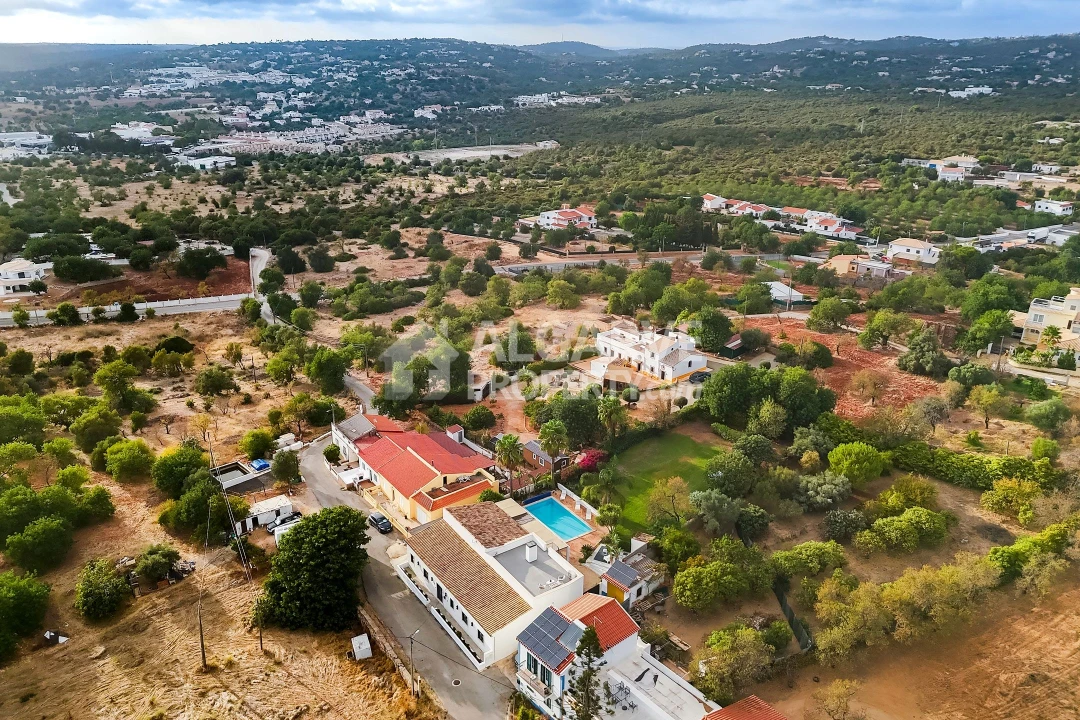 Moradia T4 para Venda em Boliqueime Foto 36