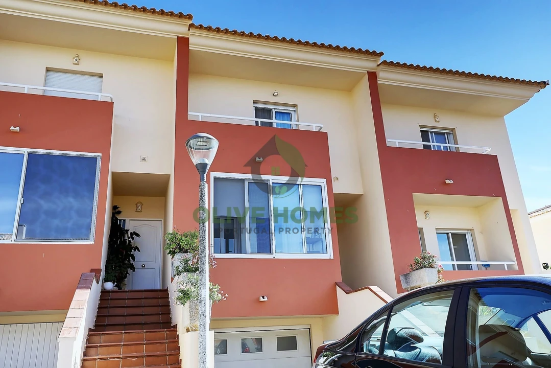 Moradia T3 para Venda em Quarteira Foto 11