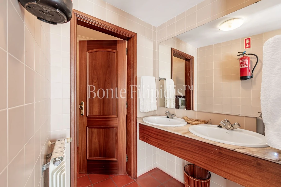 Quinta T6 para Venda em Termas de São Vicente Foto 12