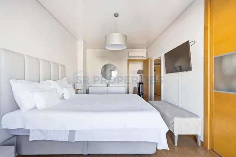 Apartamento T3 para Venda em Quarteira Foto 12