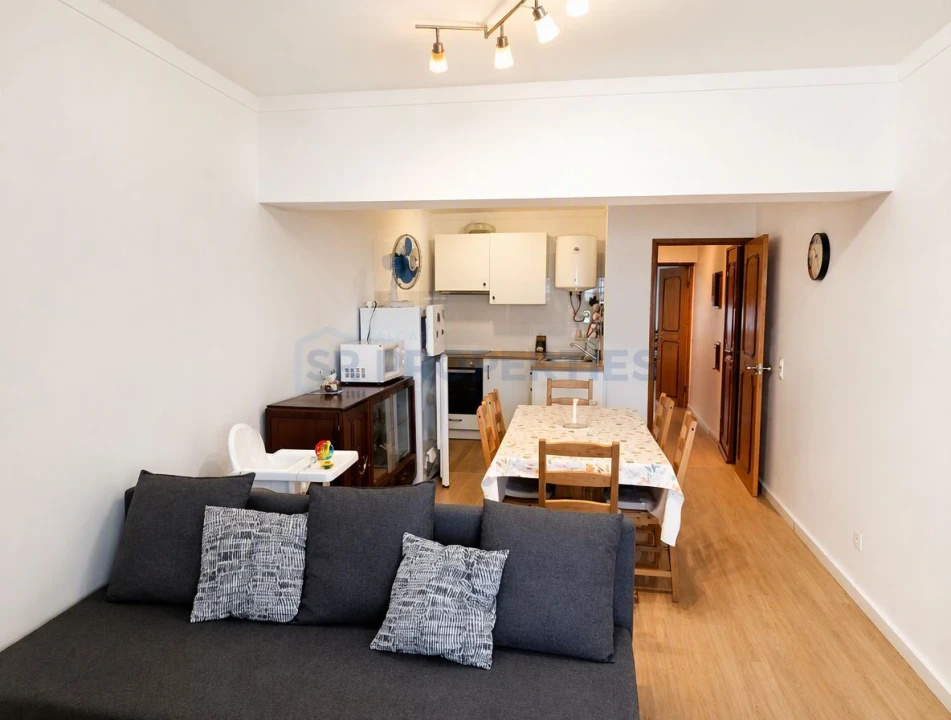 Apartamento T1 para Venda em Quarteira Foto 2