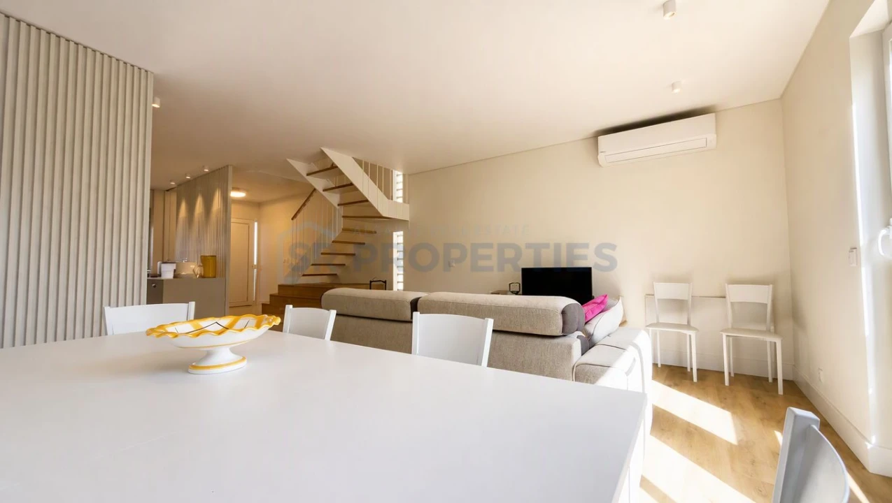 Apartamento T3 para Venda em Quarteira Foto 16