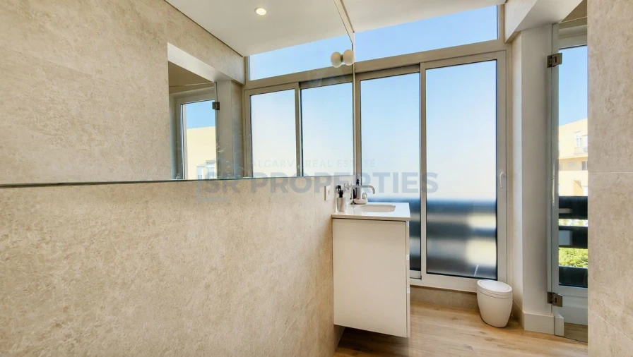 Apartamento T3 para Venda em Quarteira Foto 24