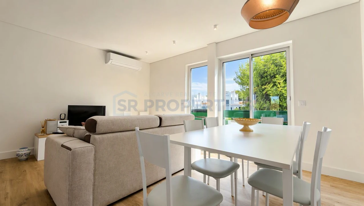 Apartamento T3 para Venda em Quarteira Foto 3