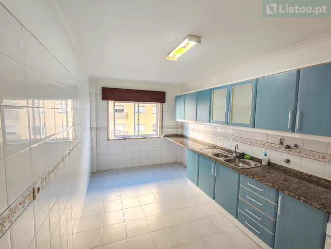 Apartamento T2 para Venda em Agualva e Mira-Sintra Foto 2