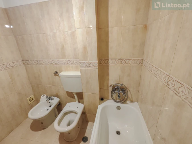 Apartamento T2 para Venda em Agualva e Mira-Sintra Foto 30