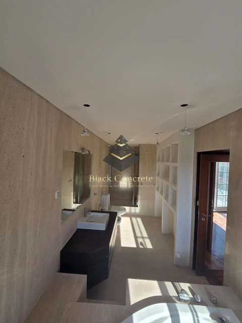 Moradia T4 para Venda em Alcabideche