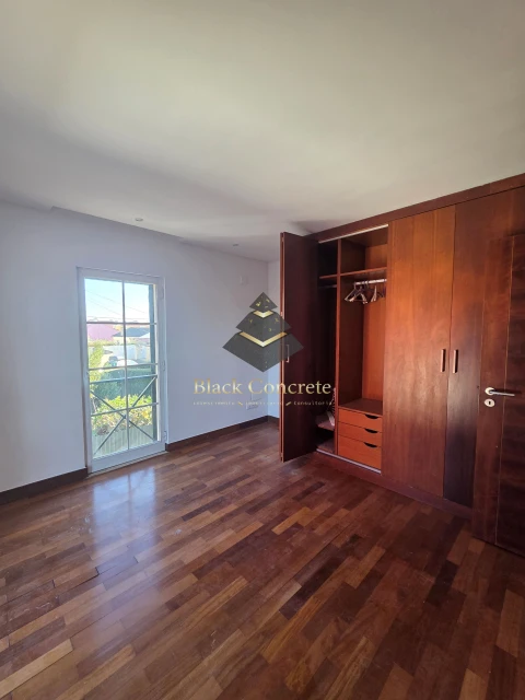 Moradia T4 para Venda em Alcabideche