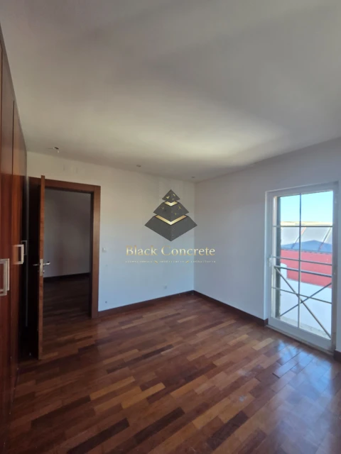 Moradia T4 para Venda em Alcabideche