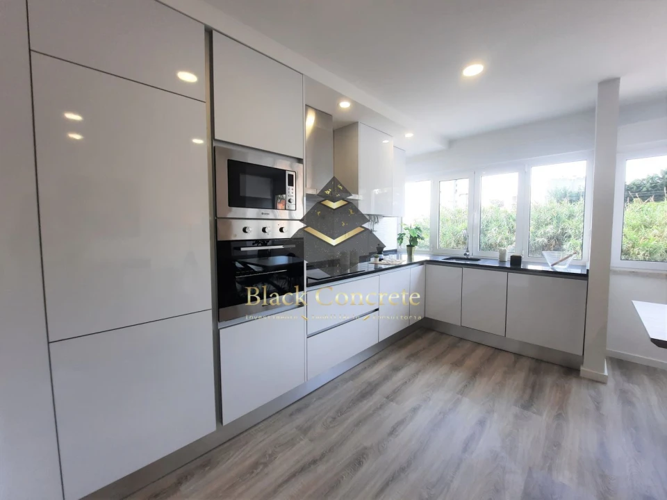 Apartamento T3 para Venda em São Domingos de Benfica Foto 3