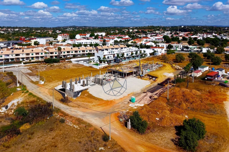 Moradia T3 para Venda em Ferreiras Foto 19