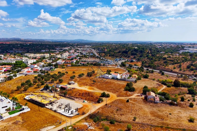 Moradia T3 para Venda em Ferreiras Foto 32