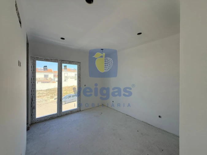 Moradia T4 para Venda em Atouguia da Baleia Foto 10