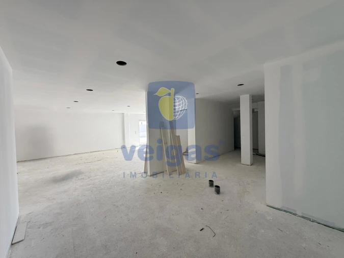 Moradia T4 para Venda em Atouguia da Baleia Foto 23
