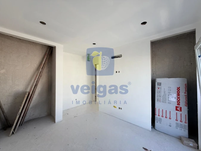 Moradia T4 para Venda em Atouguia da Baleia Foto 17