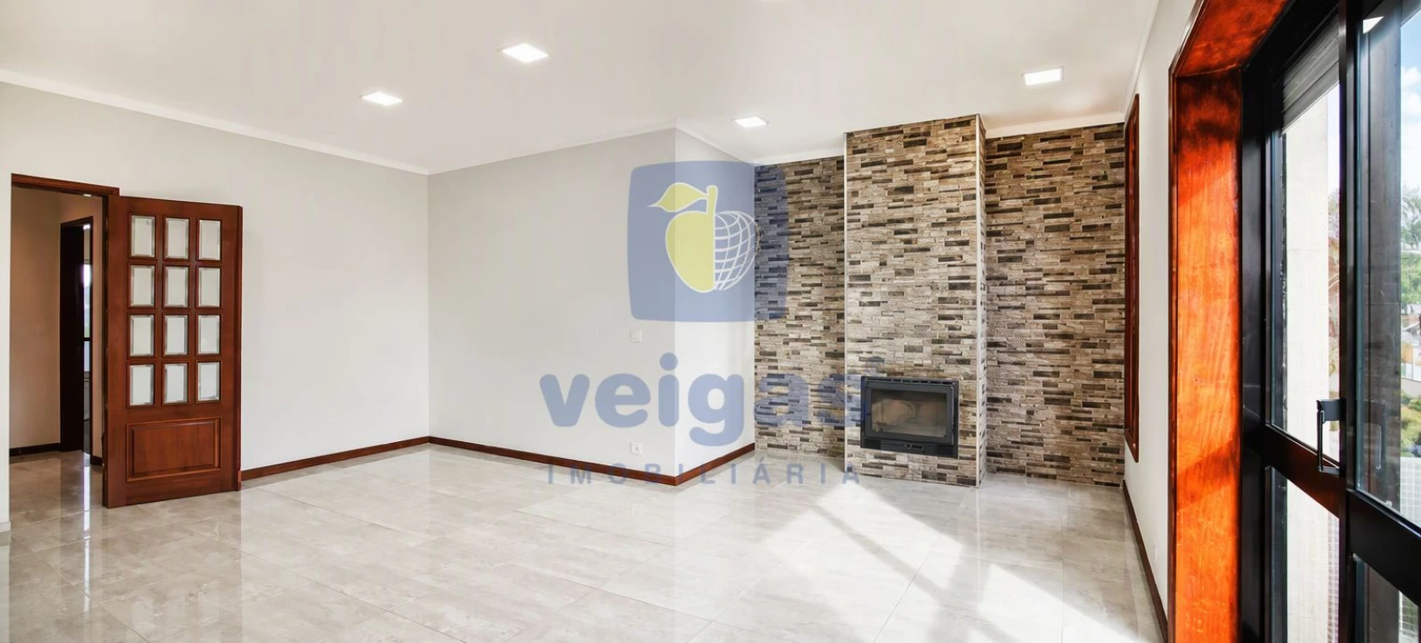Apartamento T3 para Venda em Paços de Brandão Foto 2