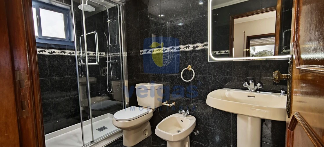 Apartamento T3 para Venda em Paços de Brandão Foto 19