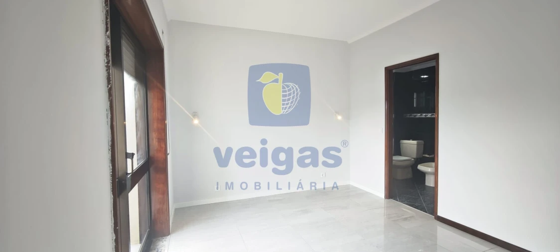 Apartamento T3 para Venda em Paços de Brandão Foto 18