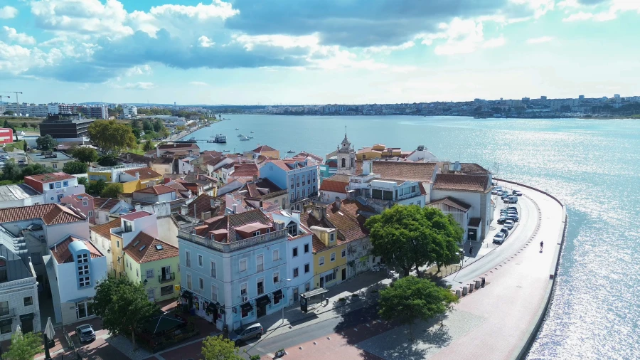Prédio para Venda em Seixal Foto 15