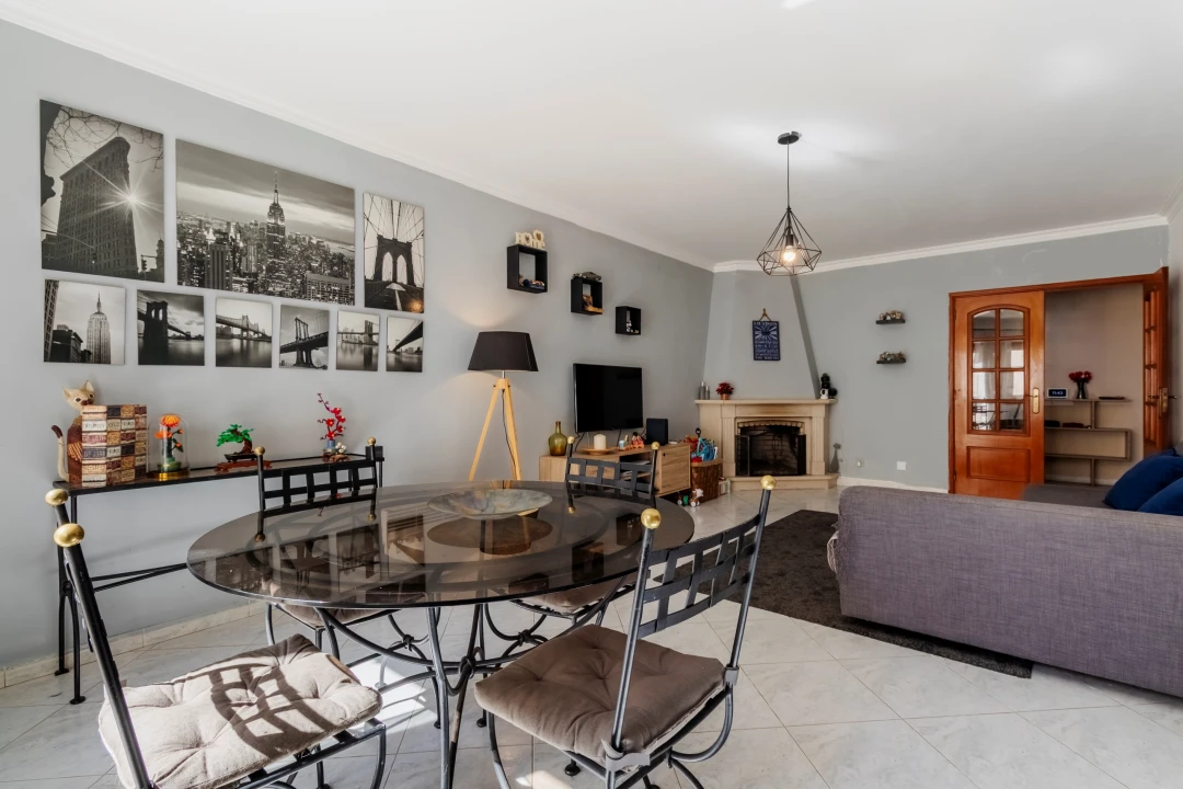 Apartamento T2 para Venda em Algueirão-Mem Martins Foto 22