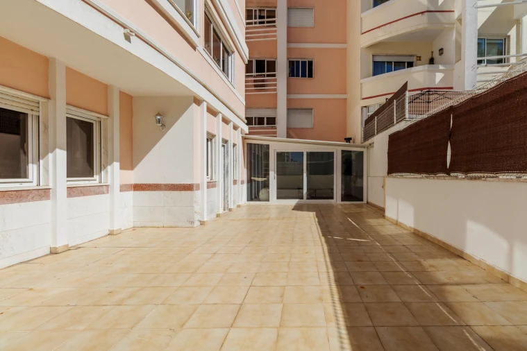 Apartamento T2 para Venda em Algueirão-Mem Martins Foto 14