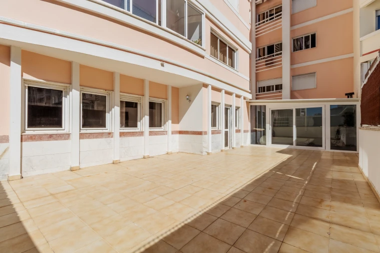 Apartamento T2 para Venda em Algueirão-Mem Martins Foto 12