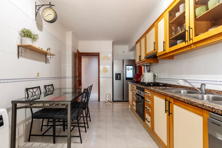 Apartamento T2 para Venda em Algueirão-Mem Martins Foto 16