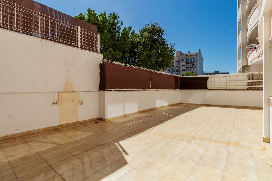 Apartamento T2 para Venda em Algueirão-Mem Martins Foto 10