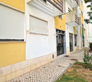 Apartamento T2 para Venda em Carregado e Cadafais