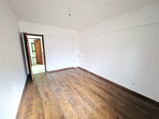 Apartamento T2 para Venda em Carregado e Cadafais Foto 9