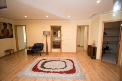 Apartamento T3 para Arrendamento em Alhandra, São João dos Montes e Calhandriz