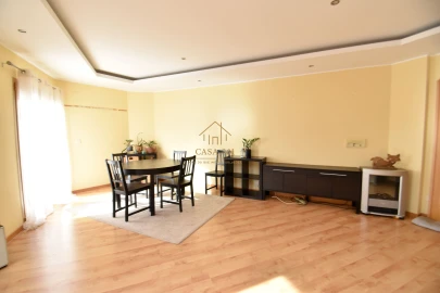 Apartamento T3 para Arrendamento em Alhandra, São João dos Montes e Calhandriz
