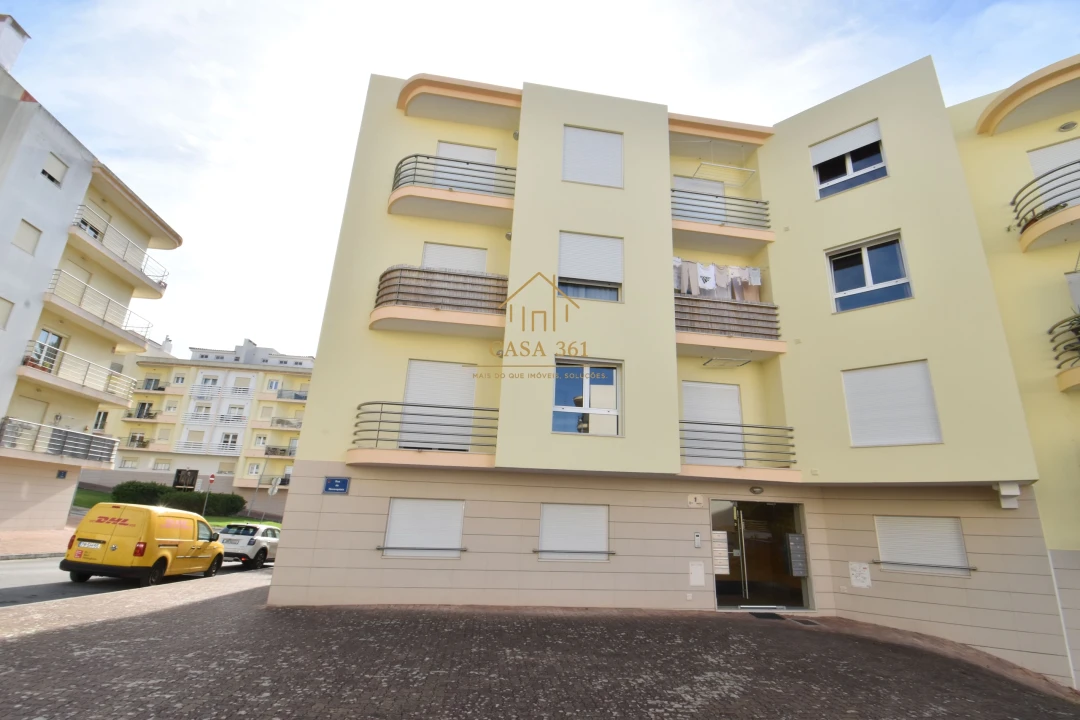 Apartamento T3 para Arrendamento em Alhandra, São João dos Montes e Calhandriz Foto 1