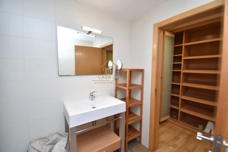 Apartamento T3 para Arrendamento em Alhandra, São João dos Montes e Calhandriz Foto 30