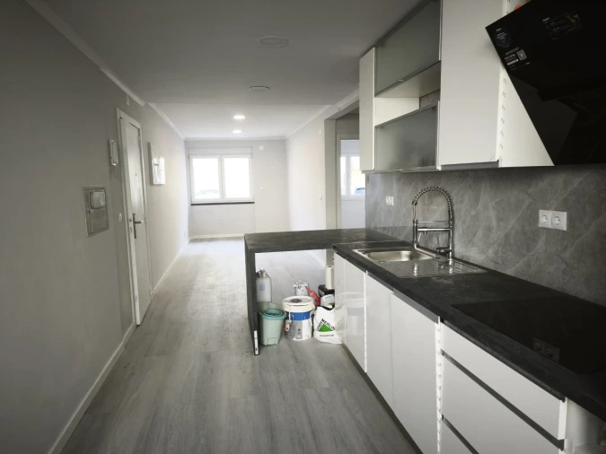 Apartamento T2 para Venda em Benfica Foto 8