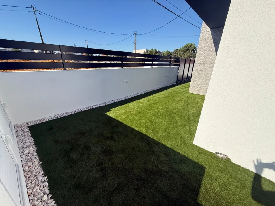 Moradia T4 para Venda em Fernao Ferro Foto 20