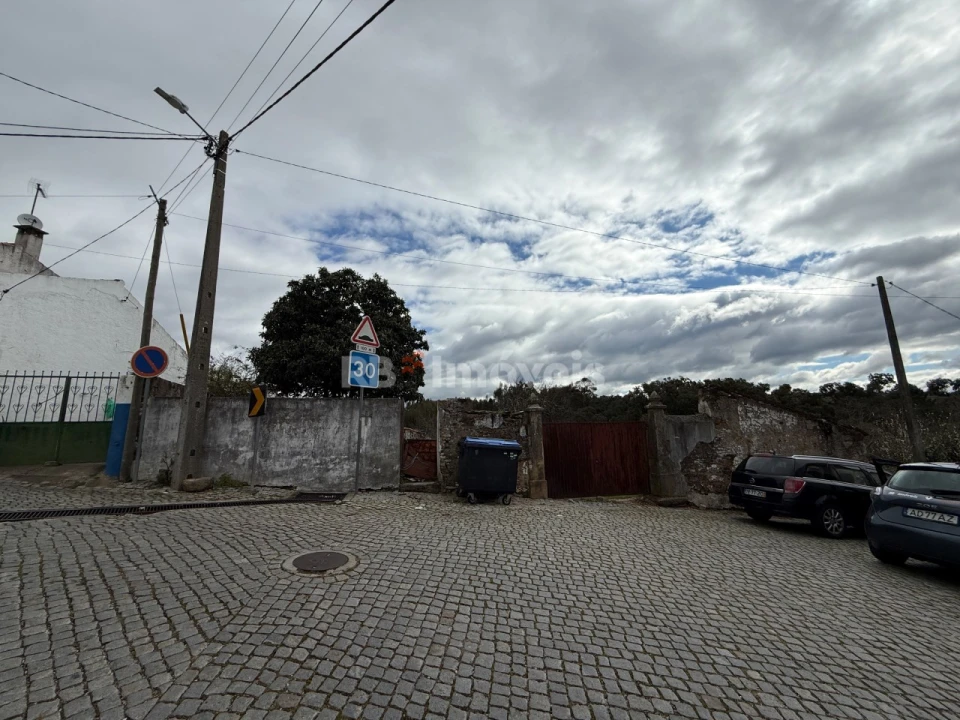 Moradia T4 para Venda em Margem Foto 3