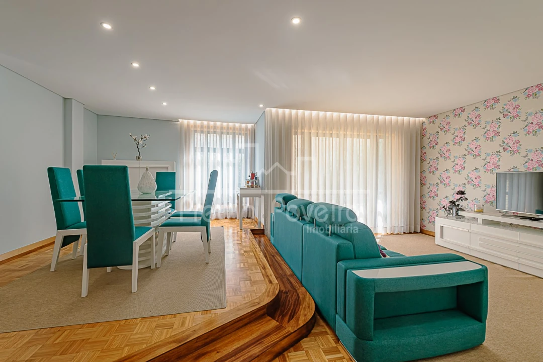 Apartamento T4 para Venda em Aver-O-Mar, Amorim e Terroso Foto 2