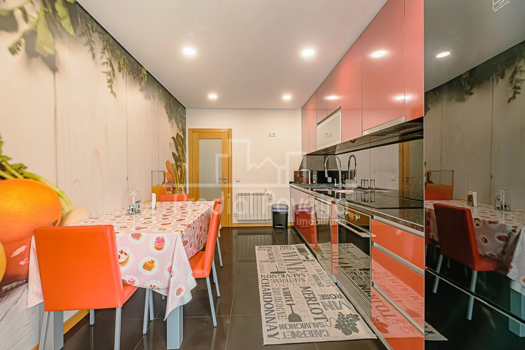 Apartamento T4 para Venda em Aver-O-Mar, Amorim e Terroso Foto 6