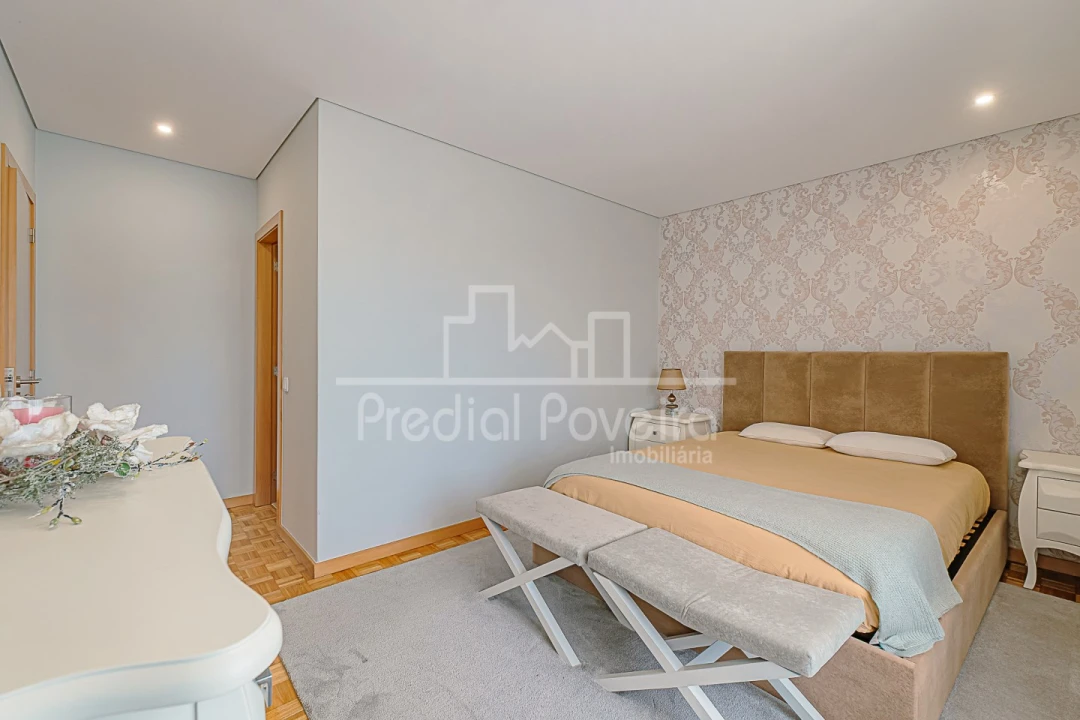 Apartamento T4 para Venda em Aver-O-Mar, Amorim e Terroso Foto 8