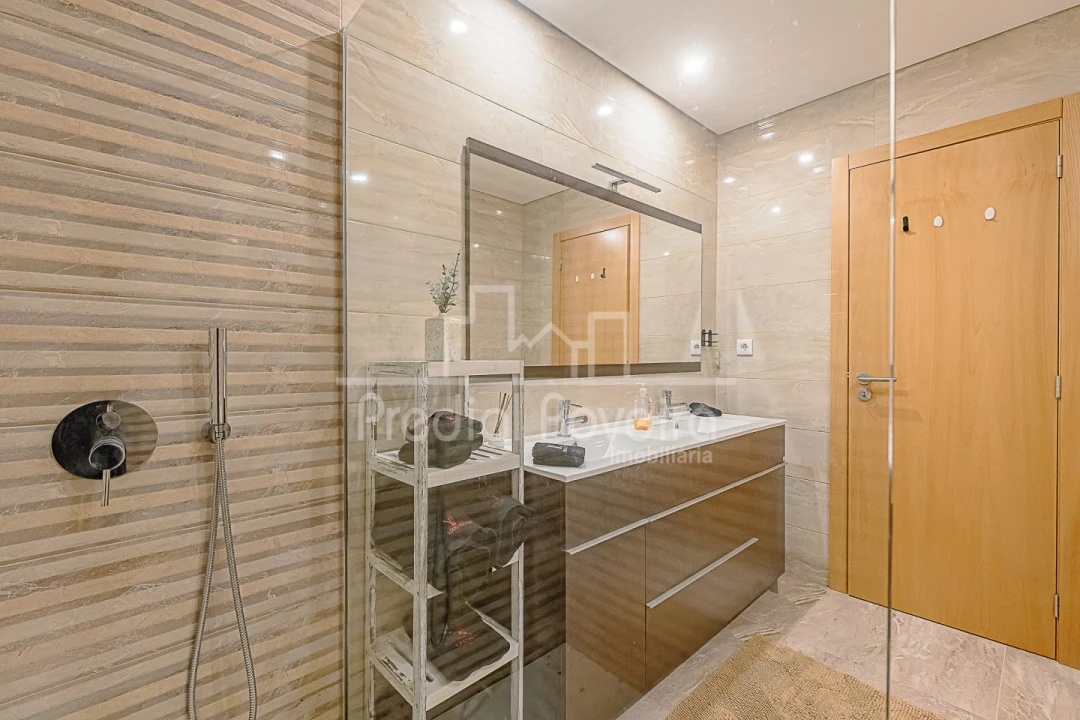 Apartamento T4 para Venda em Aver-O-Mar, Amorim e Terroso Foto 10